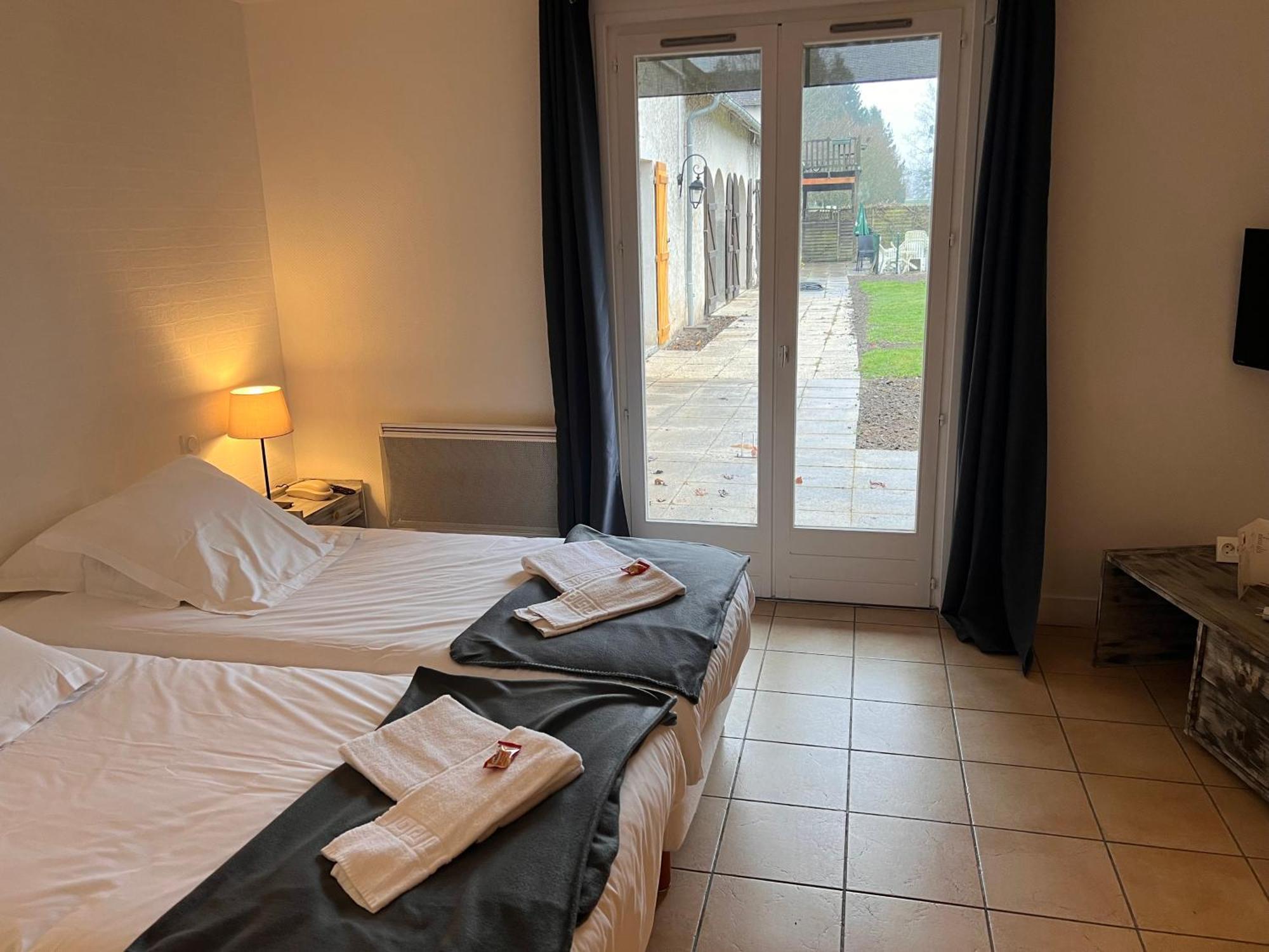 Golf Hotel De La Carte Chouzy-sur-Cisse Екстериор снимка
